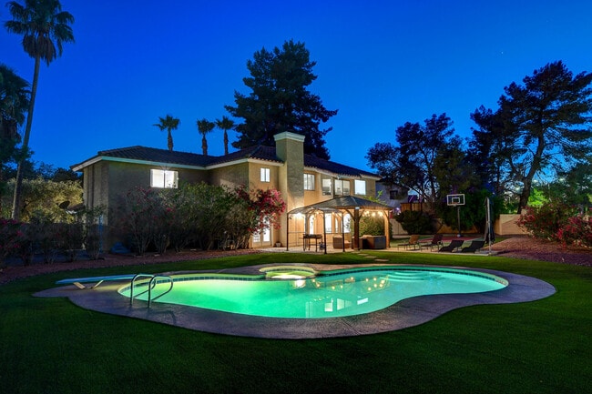 Building Photo - 2224 Lucerne Ct