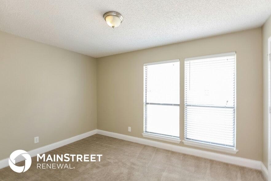 Building Photo - 6449 Whitehurst Dr