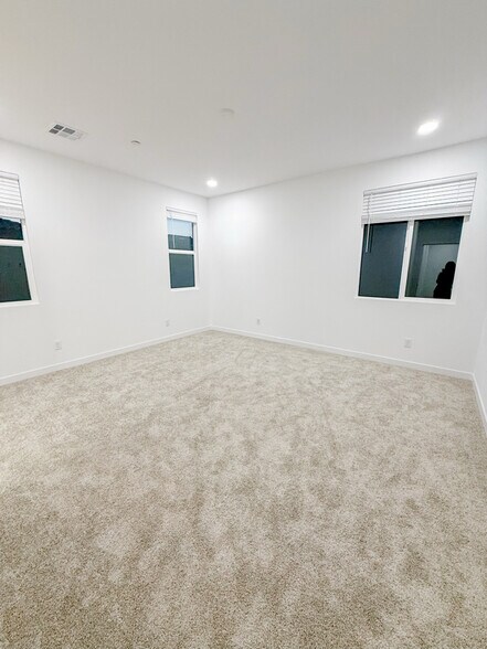 Building Photo - 885 Dunkirk River Ct
