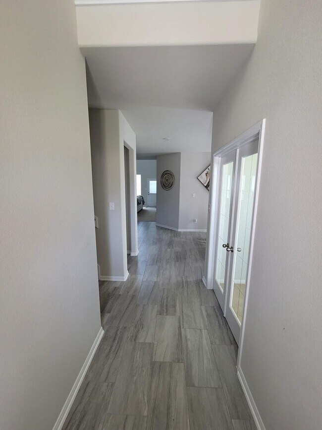 Building Photo - 4418 Hronas Dr