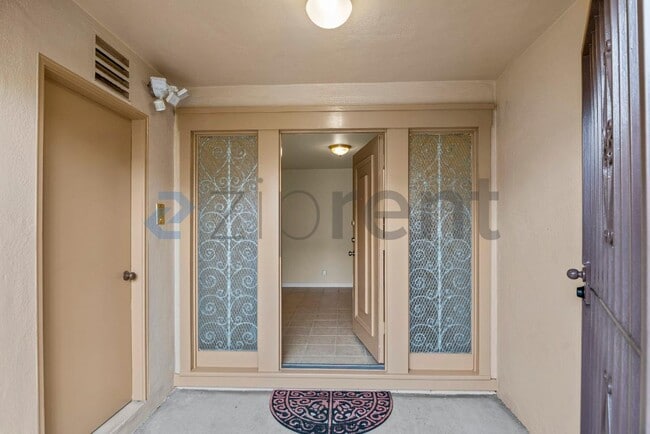 Building Photo - 78 St Marks Ct