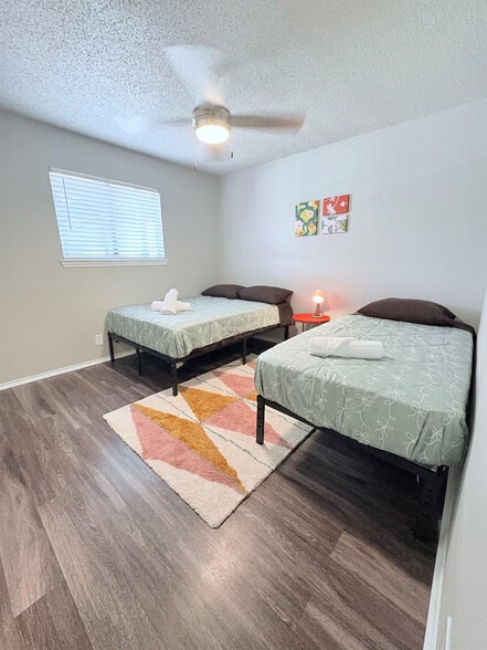 Building Photo - 111 W William Cannon Dr