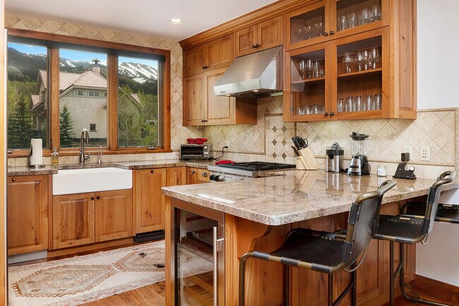 Building Photo - 100 Aspen Ridge Dr