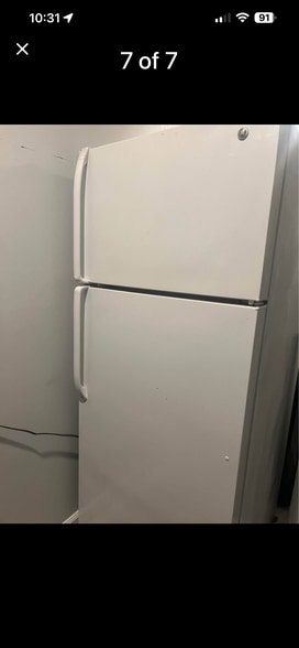 Full size refrigerator - 10A Manchester Rd