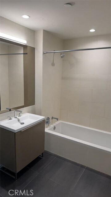 Building Photo - 889 Francisco St