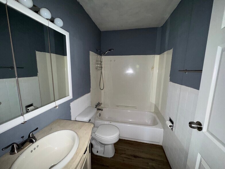 Building Photo - 7586 Bermuda St NW