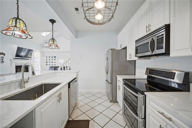 Building Photo - 2212 Creeks Edge Dr