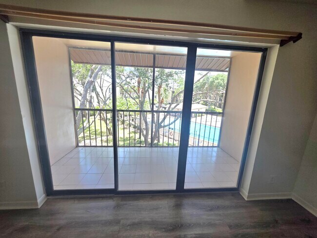 Building Photo - 202 Foxtail Dr