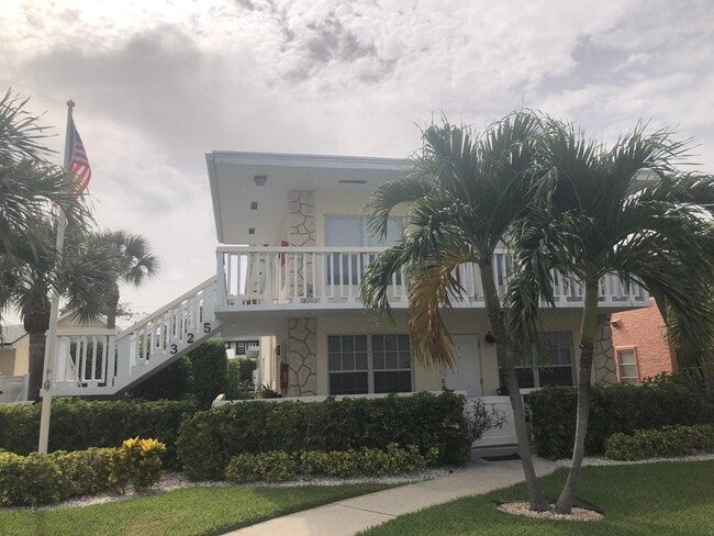 Primary Photo - 325 Ocean Breeze