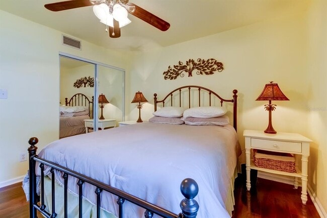 Building Photo - 5092 Beach Dr SE