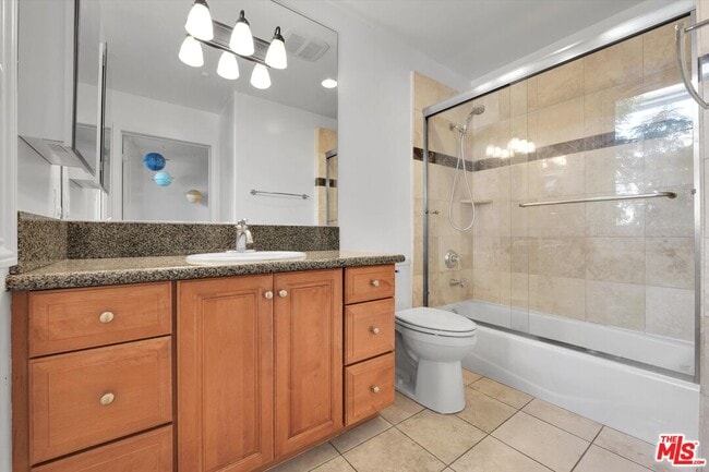 Building Photo - 1601 S Bentley Ave