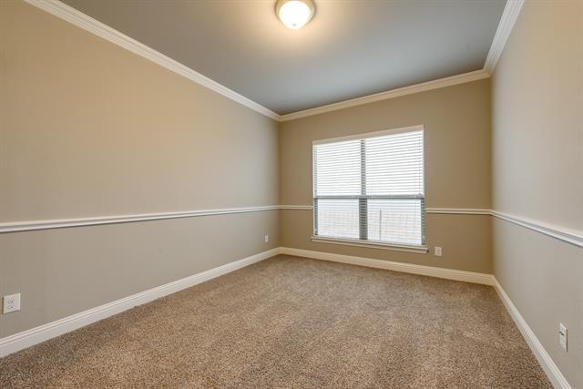 Building Photo - 1400 River Oak Ln