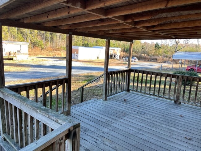 Building Photo - 2 BDRM 1 BA SINGLEWIDE MOBILE HOME IN PARK...