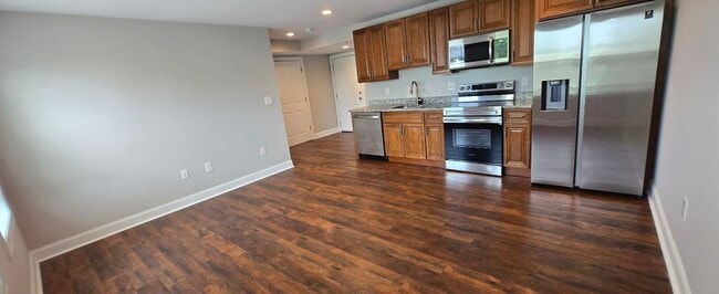 Building Photo - 25 S 2nd St