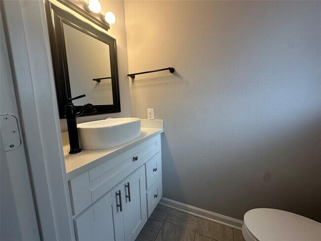 Building Photo - 11610 Cypresswood Dr