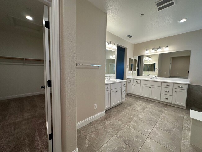 Building Photo - Impressive All Single Story 3 Bedroom, 2.5...