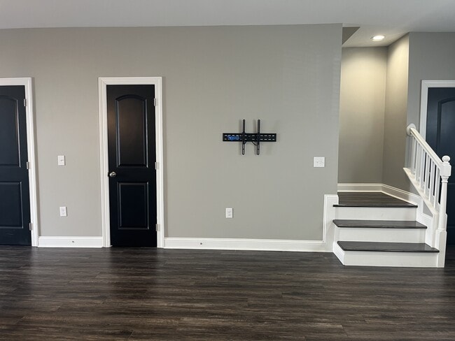 Building Photo - 77 Emanuel Ct