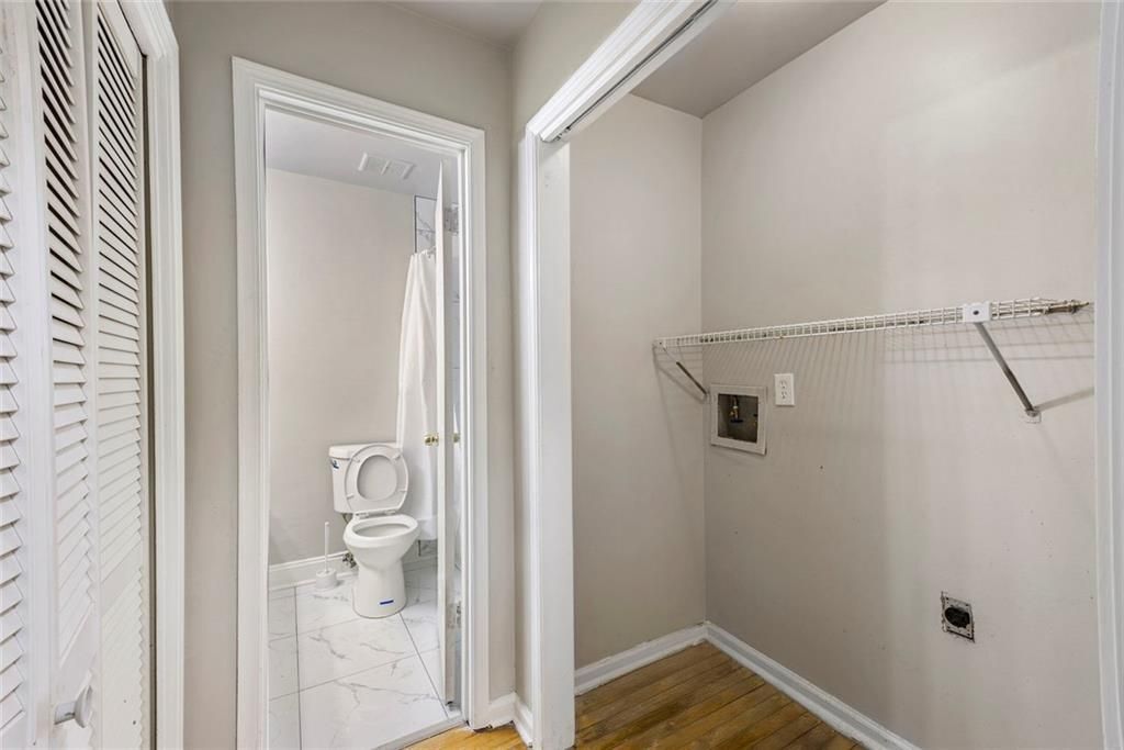 Building Photo - 1246 Elgin Way