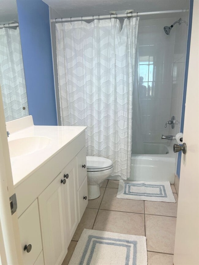 Building Photo - AVAILABLE 2026 Gulf Horizon, Gulf Front, 2BR/2BA 1st Floor Condo