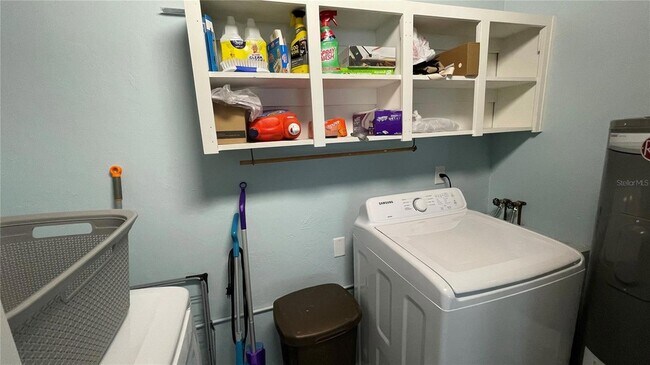 Building Photo - 2832 Bay St