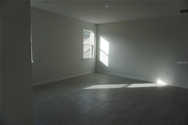 Building Photo - 1538 Blue Lagoon Cir