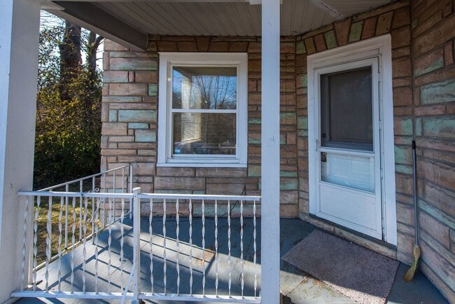 Building Photo - Cute 3Bed 1 Bath on Cul De Sac in College ...