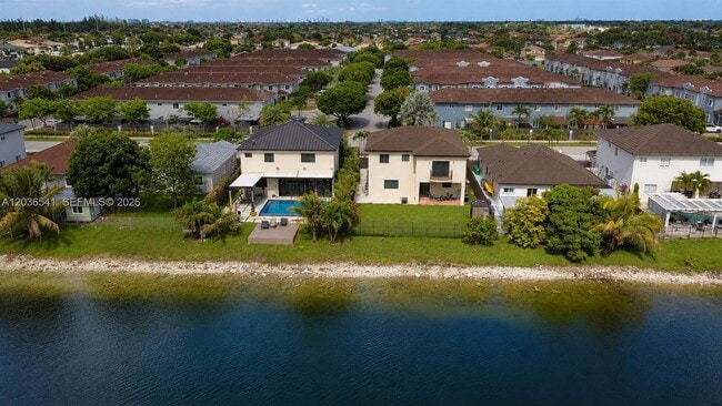 Building Photo - 4450 SW 164th Ave