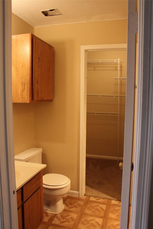 Building Photo - 16111 Aspenglen Dr