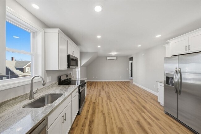 Building Photo - 1 Clough St