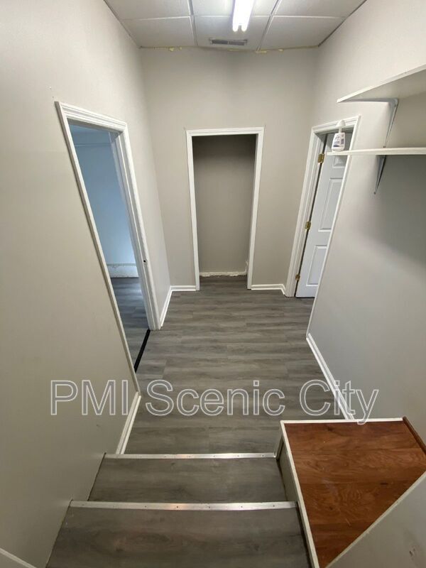 Building Photo - 168 Reynolds Dr