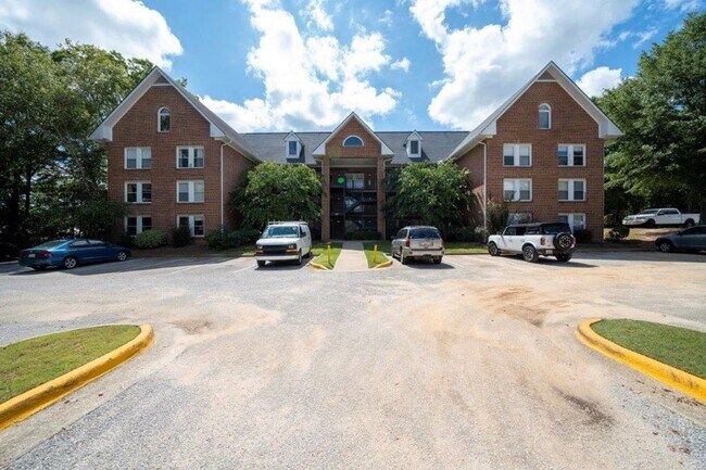 Building Photo - Deerfield Condominiums