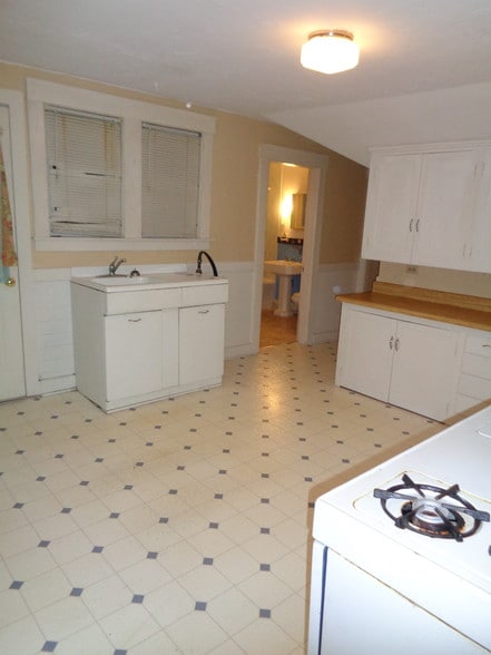 Building Photo - 51 South St