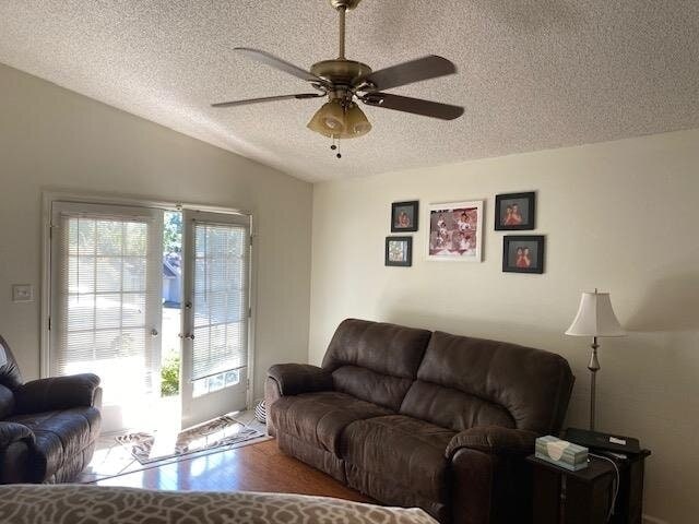 Building Photo - 1626 Springwood Dr