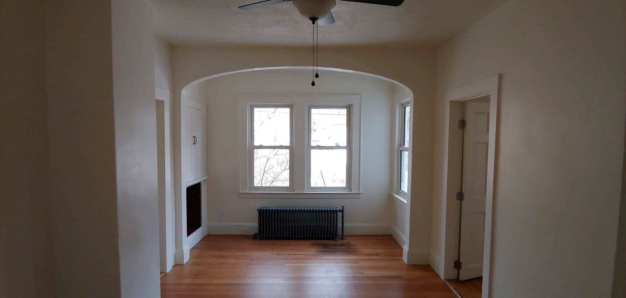 Building Photo - 120 Brackett St