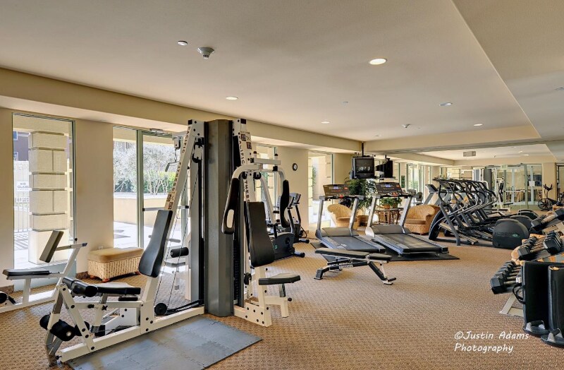 Building Photo - 130 E San Fernando St