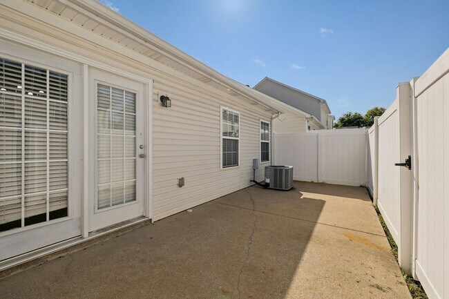 Building Photo - 118 Lancaster Gate Pl