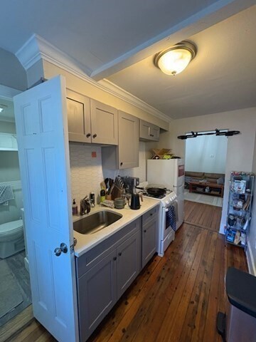 Building Photo - 58 Bridge St