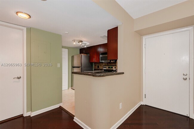 Building Photo - 770 Claughton Island Dr
