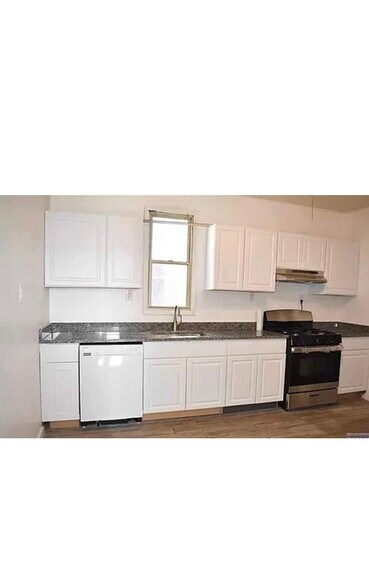 Building Photo - 161 Palisade Ave