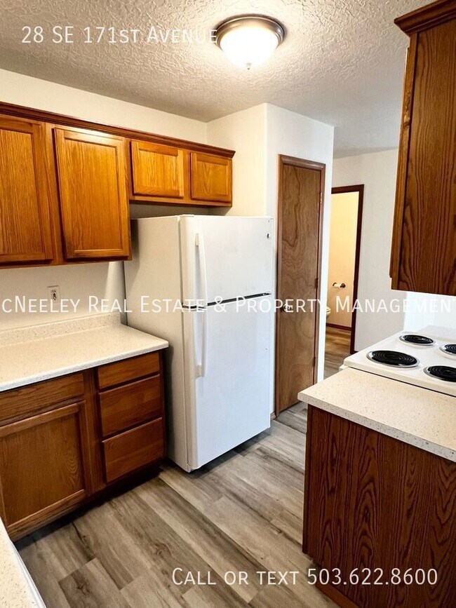 Building Photo - Nice 3 Bedroom Home