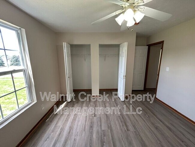 Building Photo - 3115-3117 Surf Ave