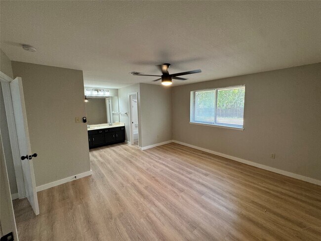 Building Photo - 23802 Hunter Spring Cir