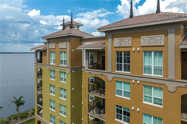 Building Photo - 2825 Palm Beach Blvd