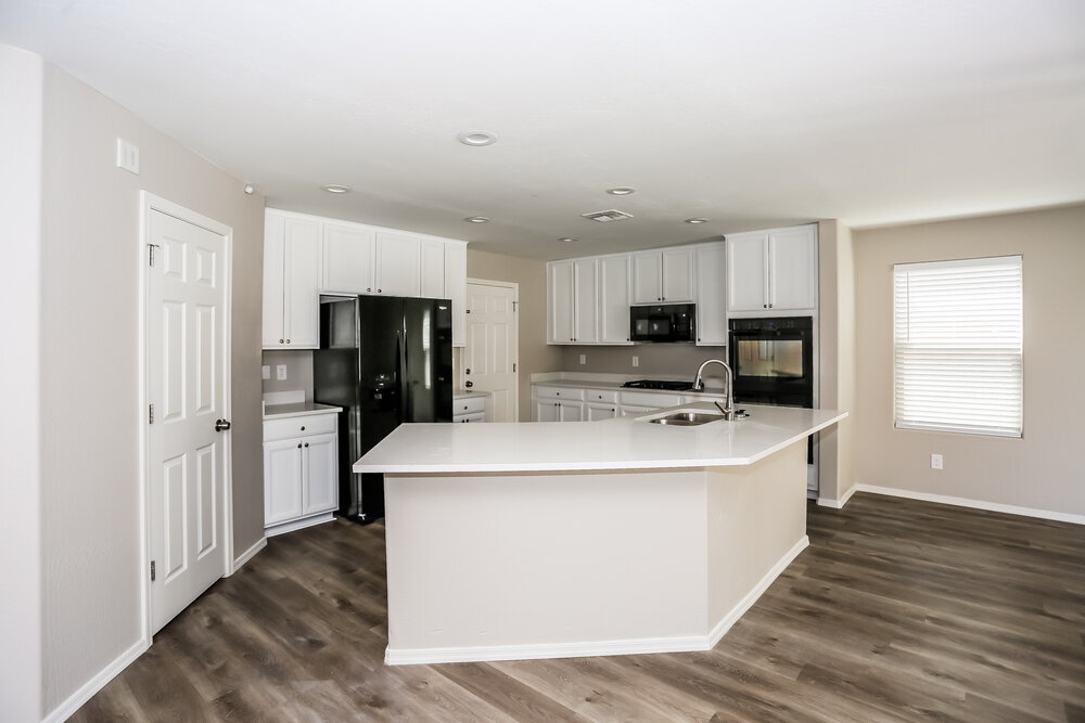 Building Photo - 12116 W Range Mule Dr