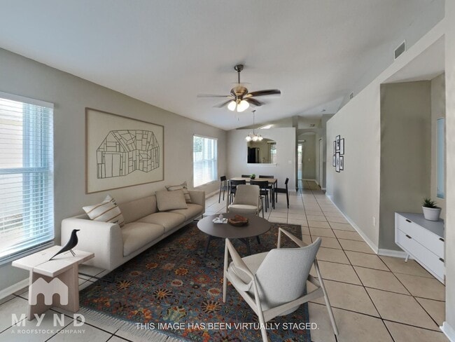 Building Photo - 18012 Birdwater Dr
