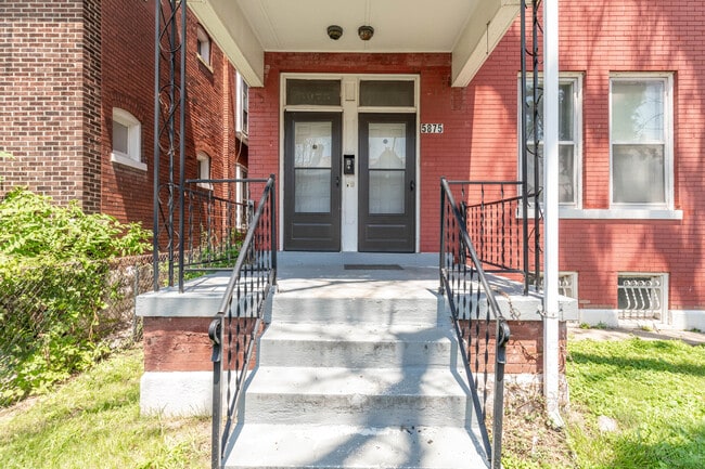 Building Photo - 5875 Washington Blvd