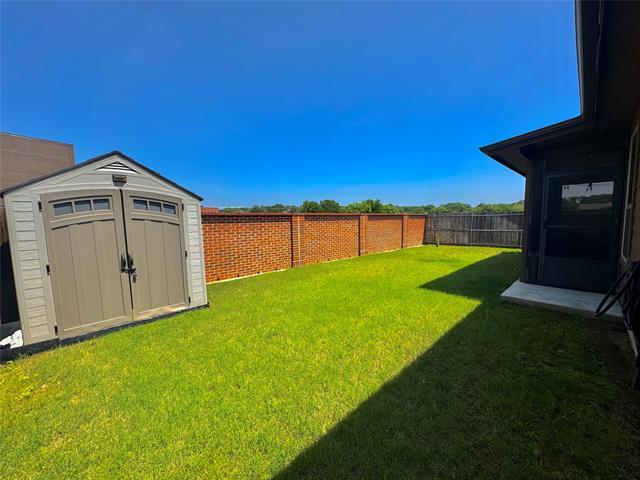 Building Photo - 204 Red Fox Ln