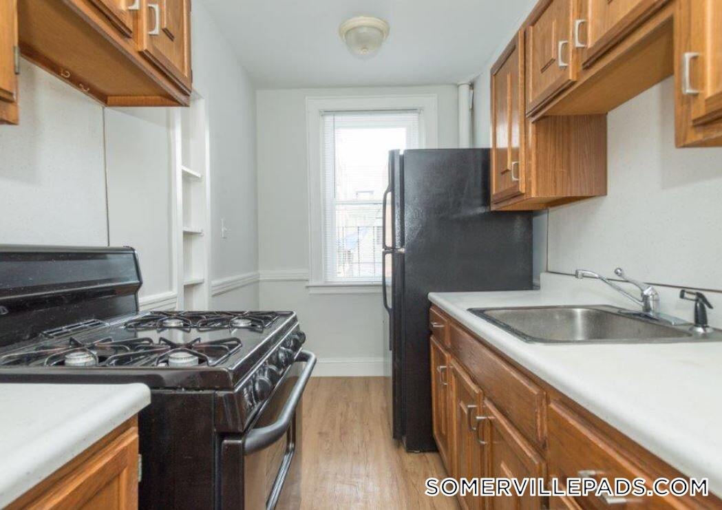 Building Photo - 136 Highland Ave