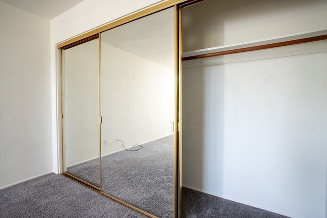 Building Photo - Mid-Century in Rancho Mirage!