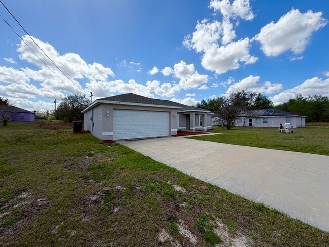 Building Photo - Desirable SE Neighborhood - 3/2/2 Silver Spring Shores **Available NOW**